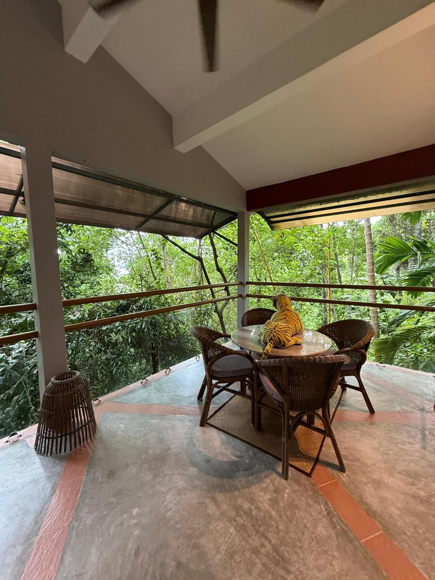 Ambong Rainforest Retreat Pantai Cenang  Zewnętrze zdjęcie