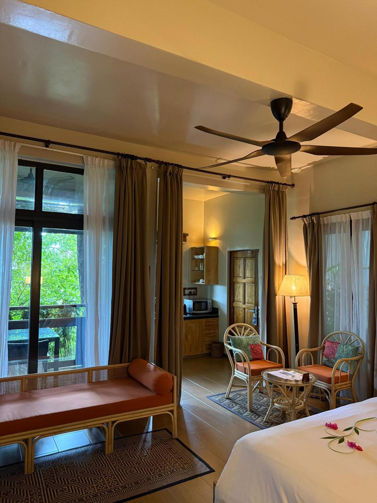 Ambong Rainforest Retreat Pantai Cenang  Zewnętrze zdjęcie
